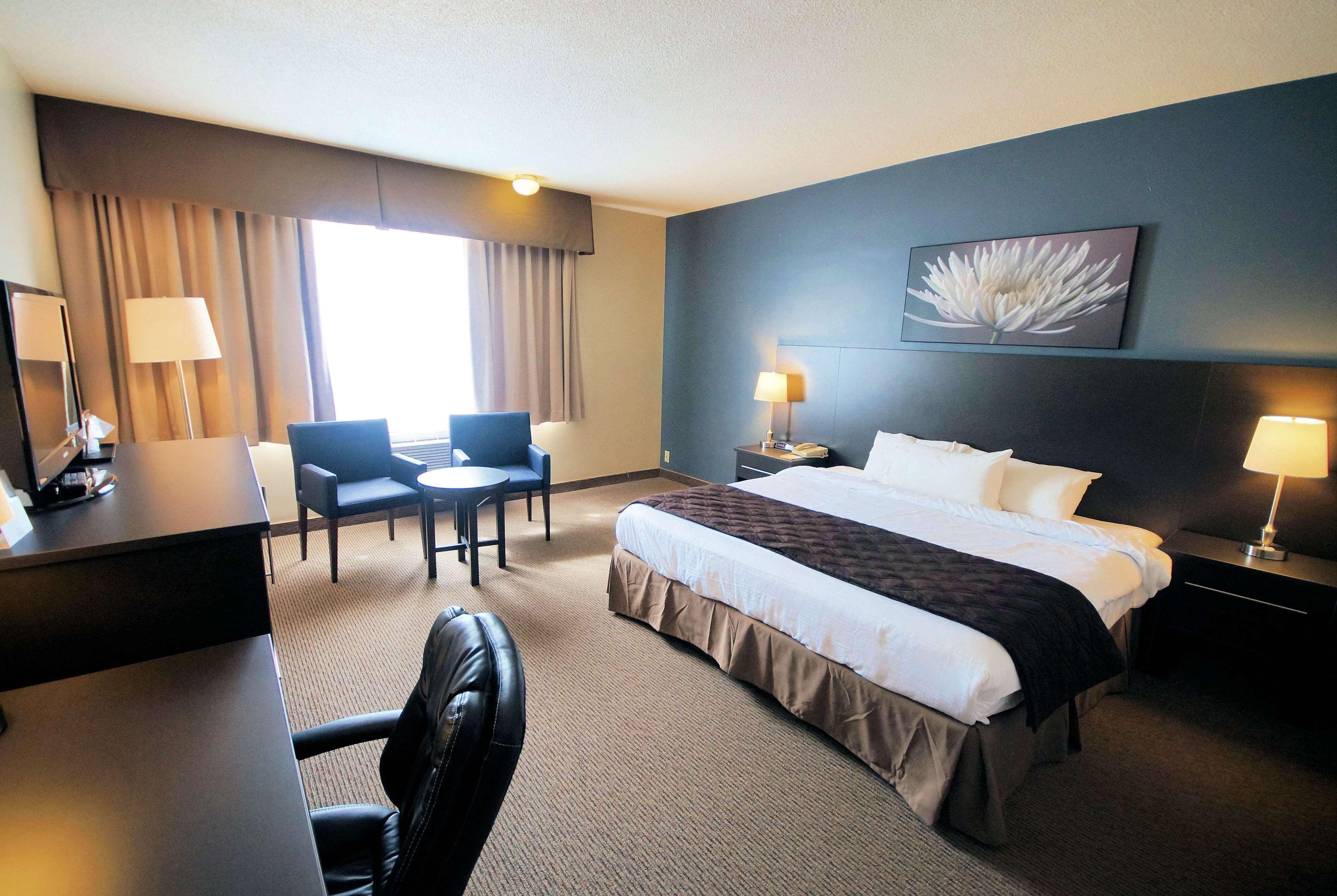 Days Inn By Wyndham Montreal Airport Conference Centre Дорвал Екстериор снимка